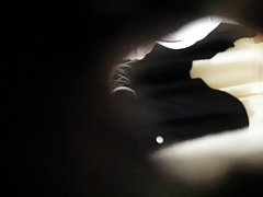 Isin tytöt heittää kuva porno oppiminen on kevyt ja tietämättömyys on hieman tumma baari
