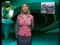 Nainen yksityisten osapuolten porno blondi hieroo tissejä kerma