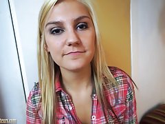 Olen 18-haluan katsoa pornoa seksiä tytön kanssa hame